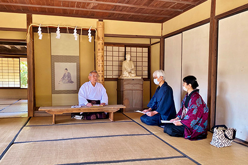 松陰講話の様子の写真