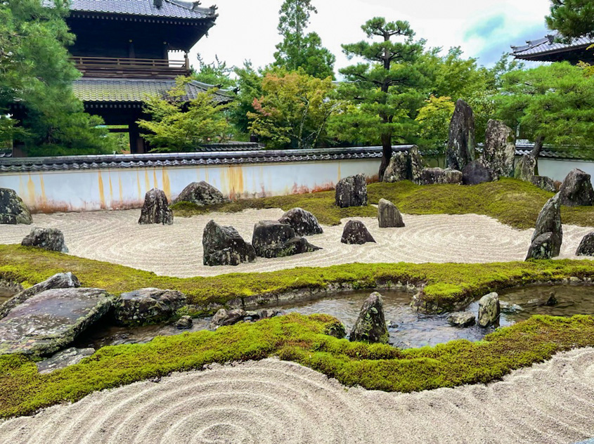 漢陽寺の枯山水庭園の写真