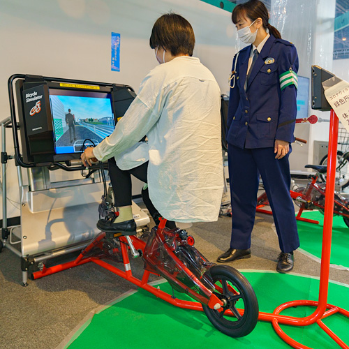 「自転車シミュレータ」の写真