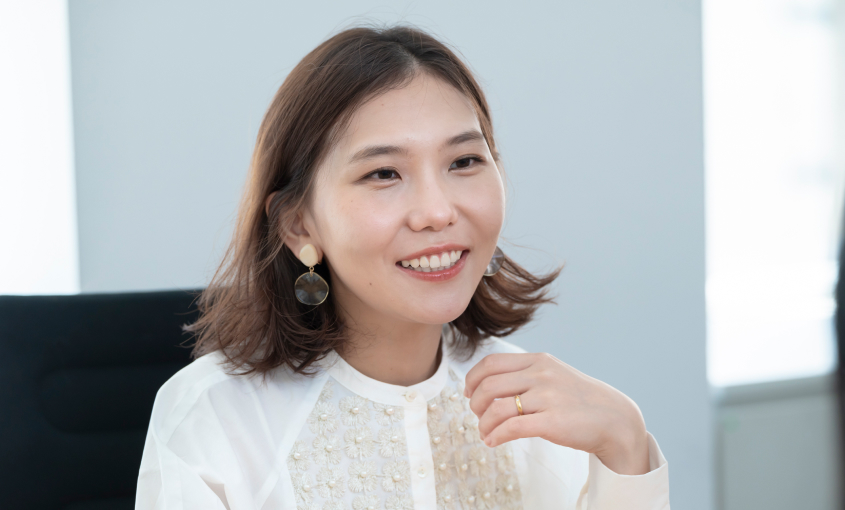 小林愛実さんの笑顔の写真