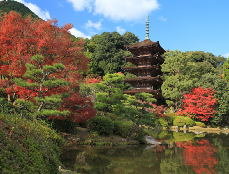 国宝 瑠璃光寺五重塔