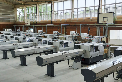 山間部の廃校の写真